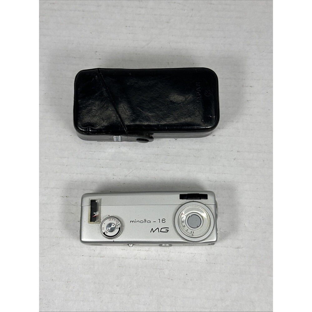 MINOLTA 16 Mini / Sub Miniature Collapsible "SPY" Film Camera